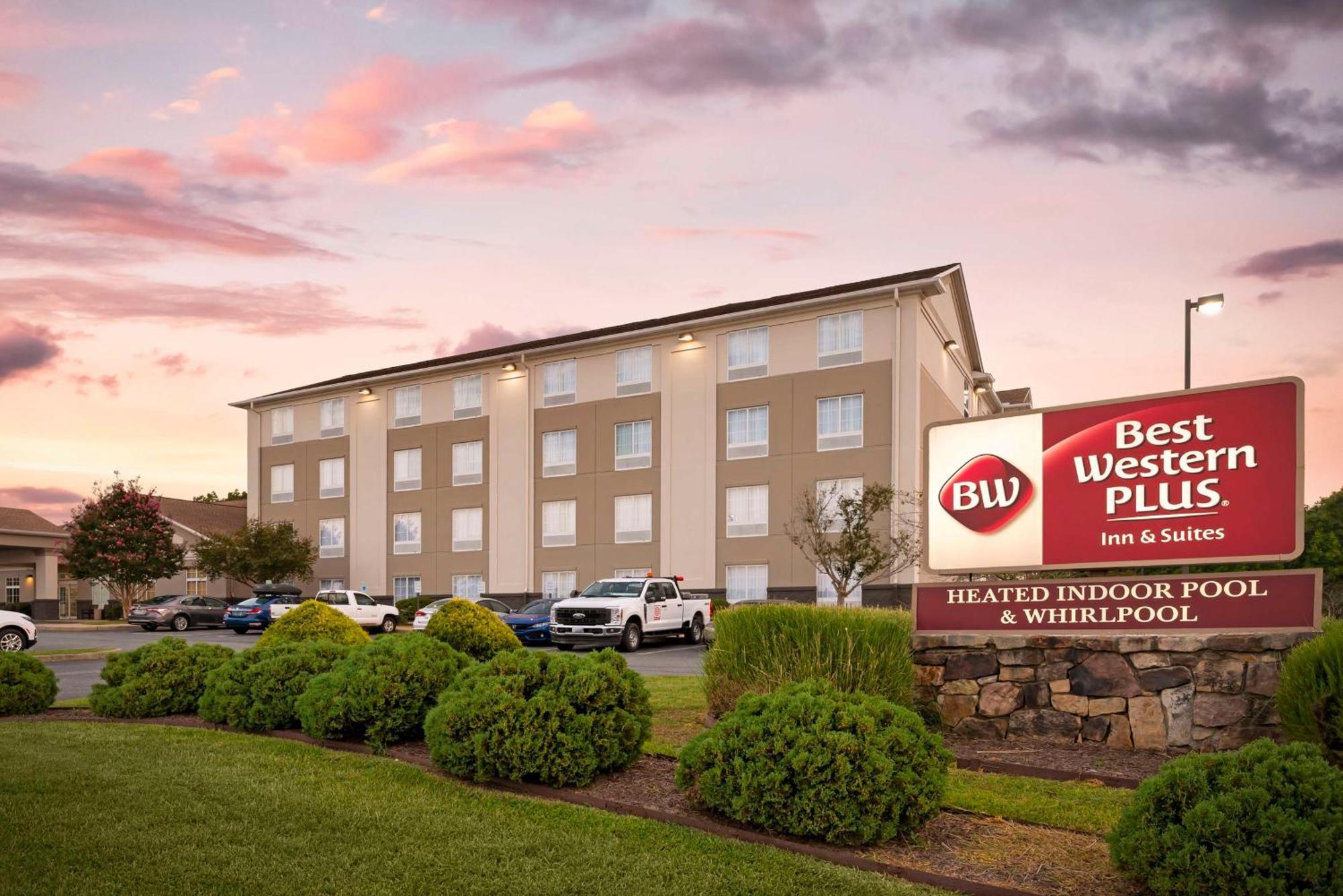Best Western Plus Crossroads Inn & Suites Zion Crossroads Exteriér fotografie